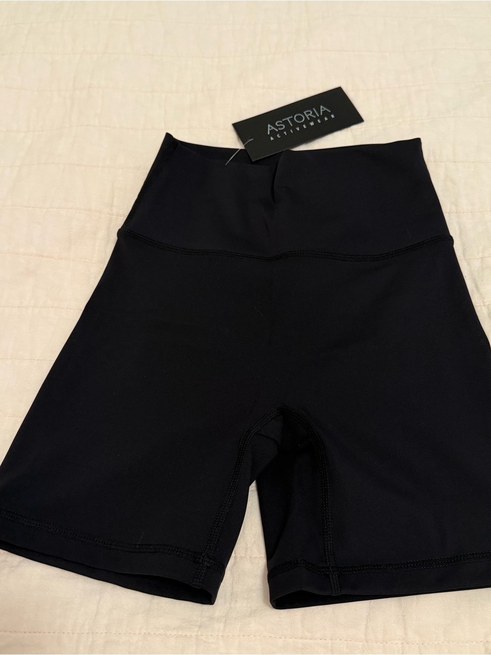 NWT Astoria Activewear Luxe Ignite Short Black